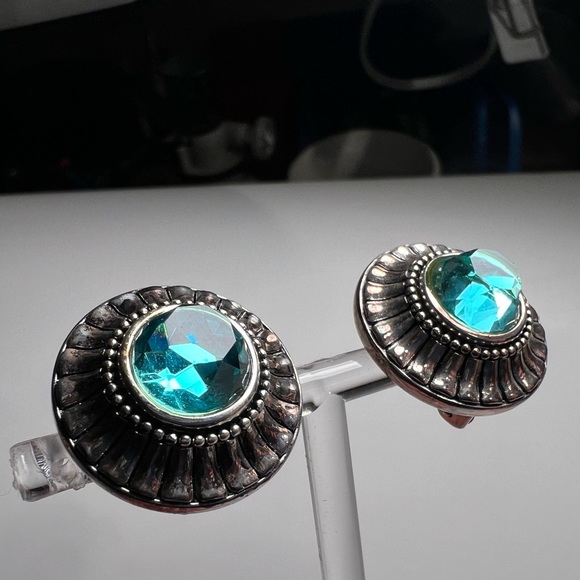 Cuff Bracelet set with matching Clip Earrings - priced as set - Picture 12 of 14